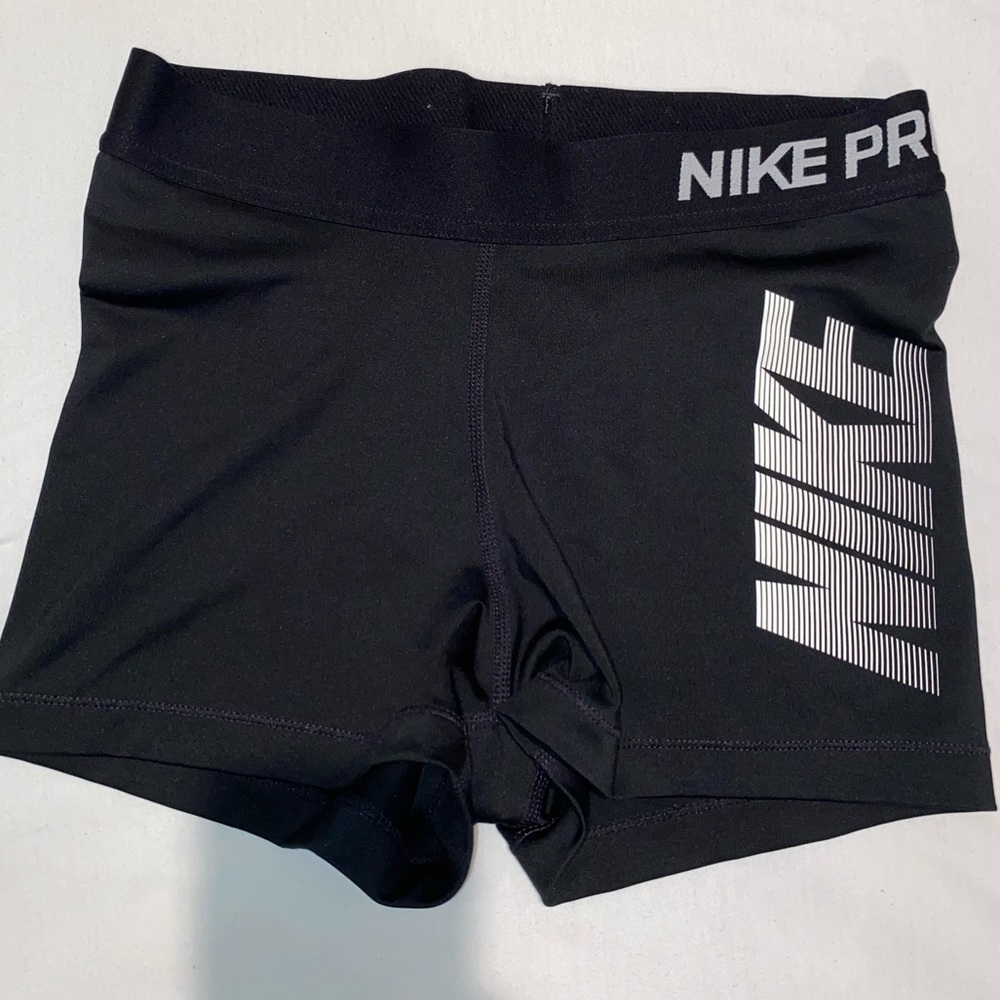 Nike Pro shorts black